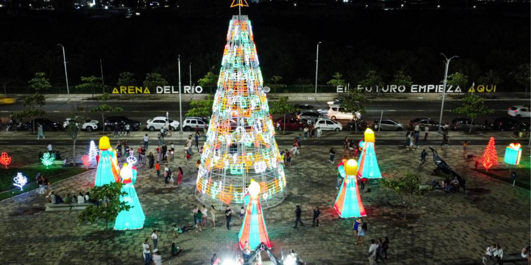 Kolombiya'da Noel heyecanı: Sokaklar ışıklandırıldı 1